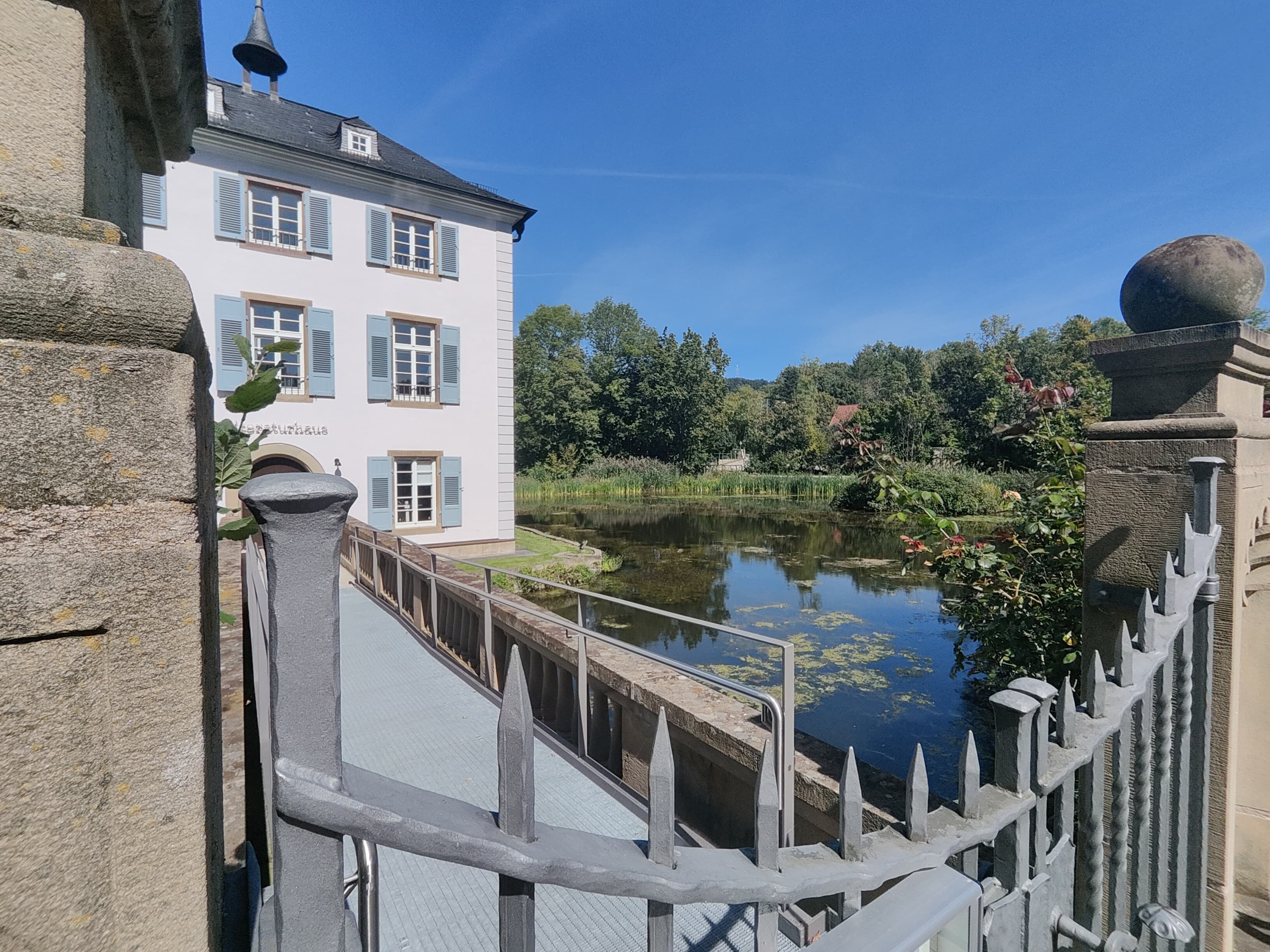 Trappensee mit Trappenseeschlösschen | HeilbronnerLand