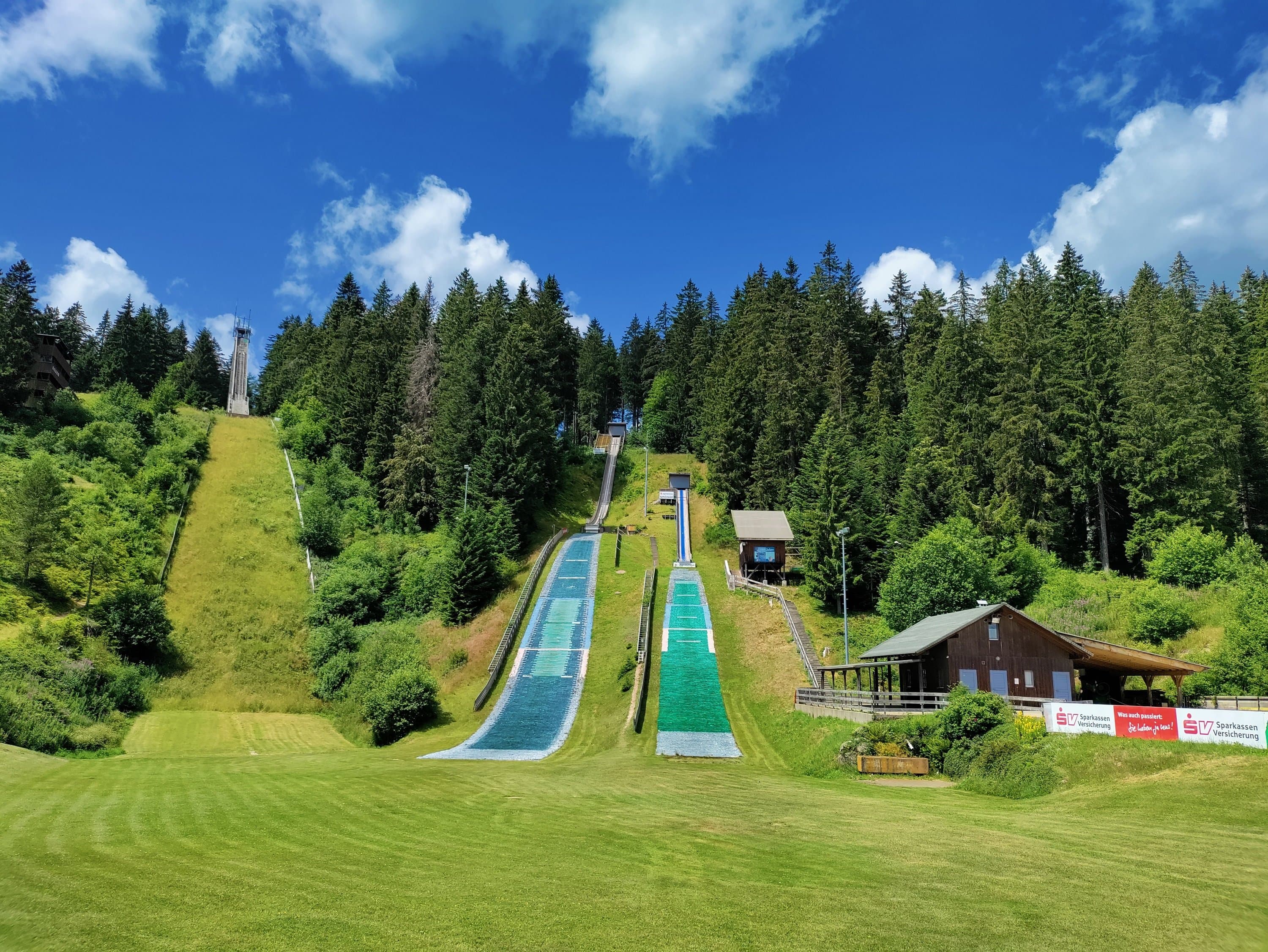Blick auf die Jugendschanzen in Schönwald