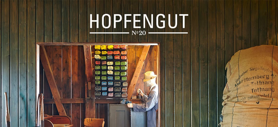 Einblick in die moderne Landwirtschaft und in die Handernte in den 50 er Jahren.