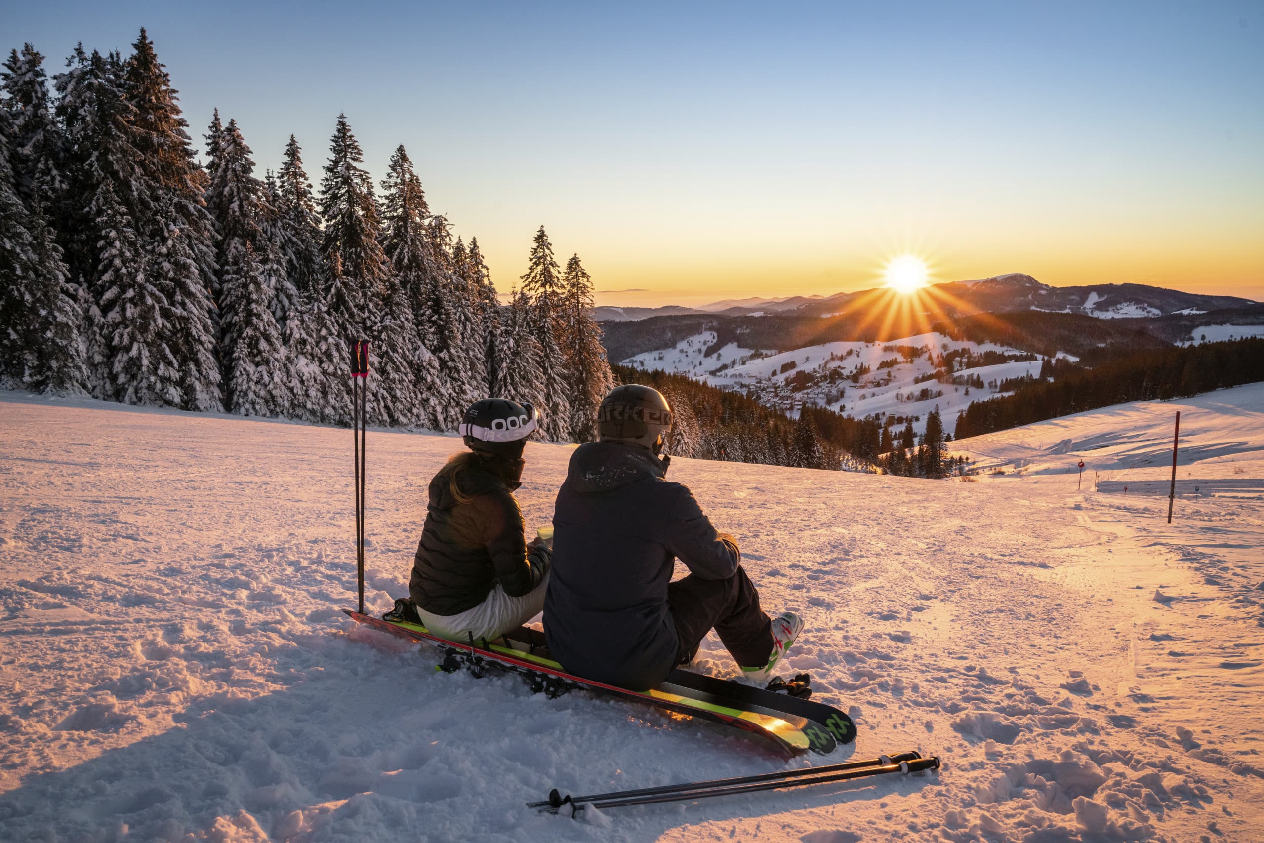 Skipause bei Sonnenuntergan g