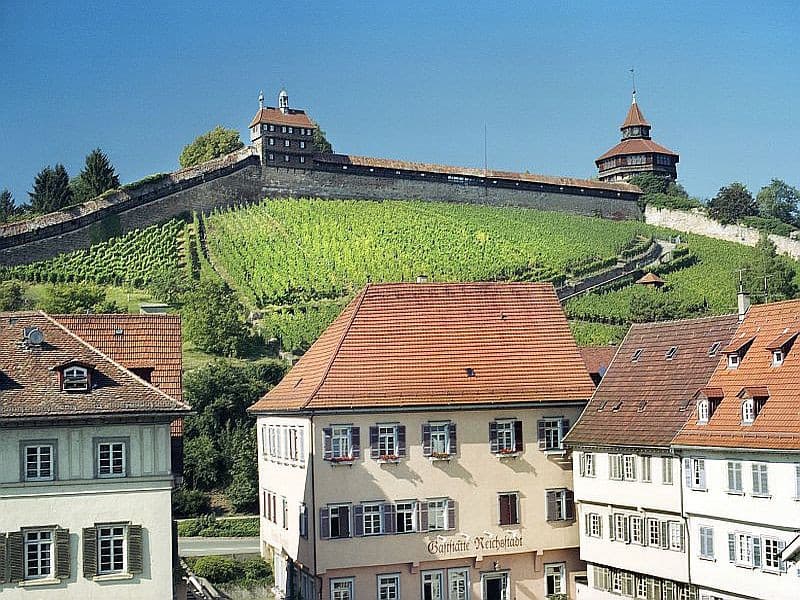 Die Esslinger "Burg" wacht über die historische Altstadt