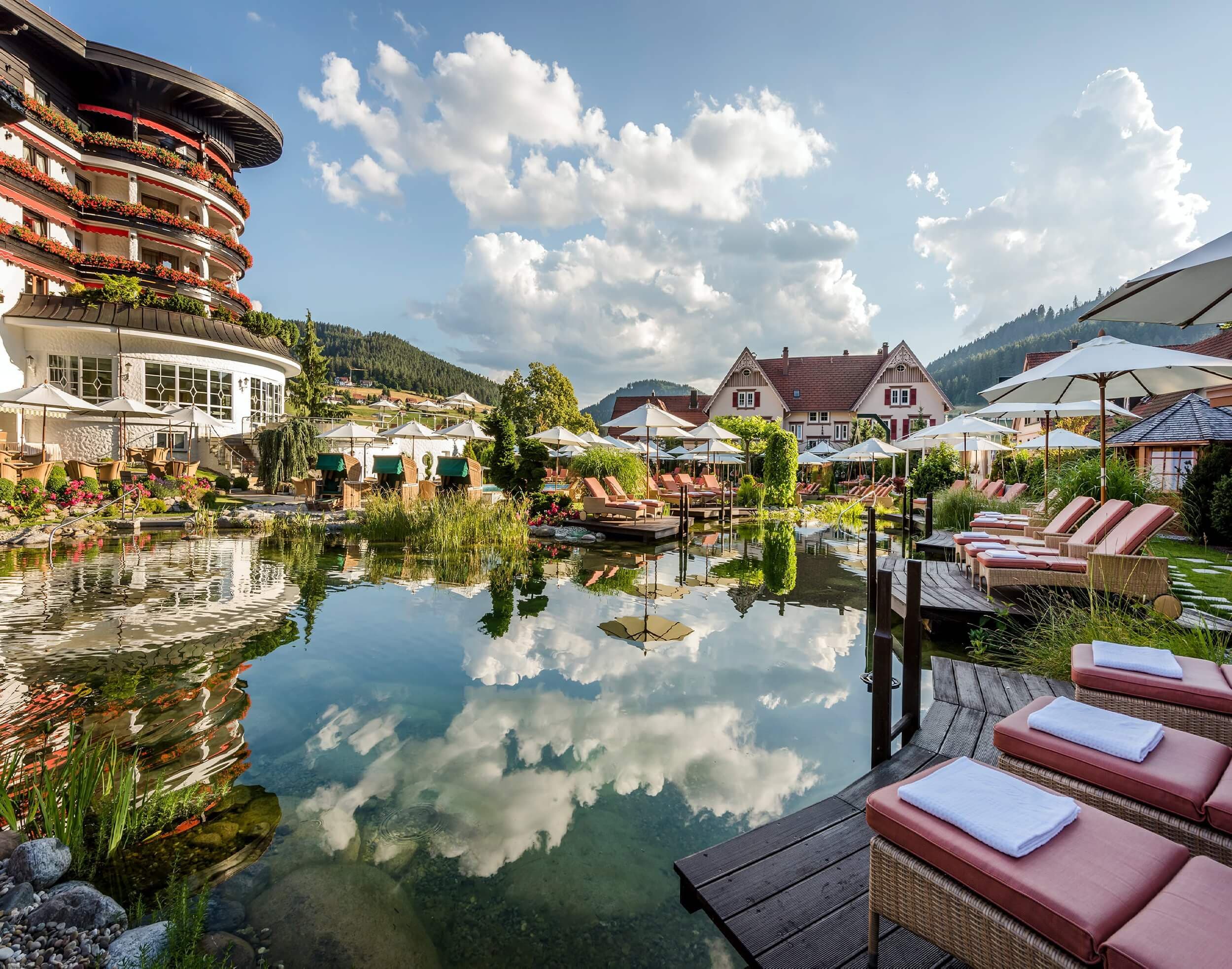 Außensicht des Hotel Bareiss in Baiersbronn