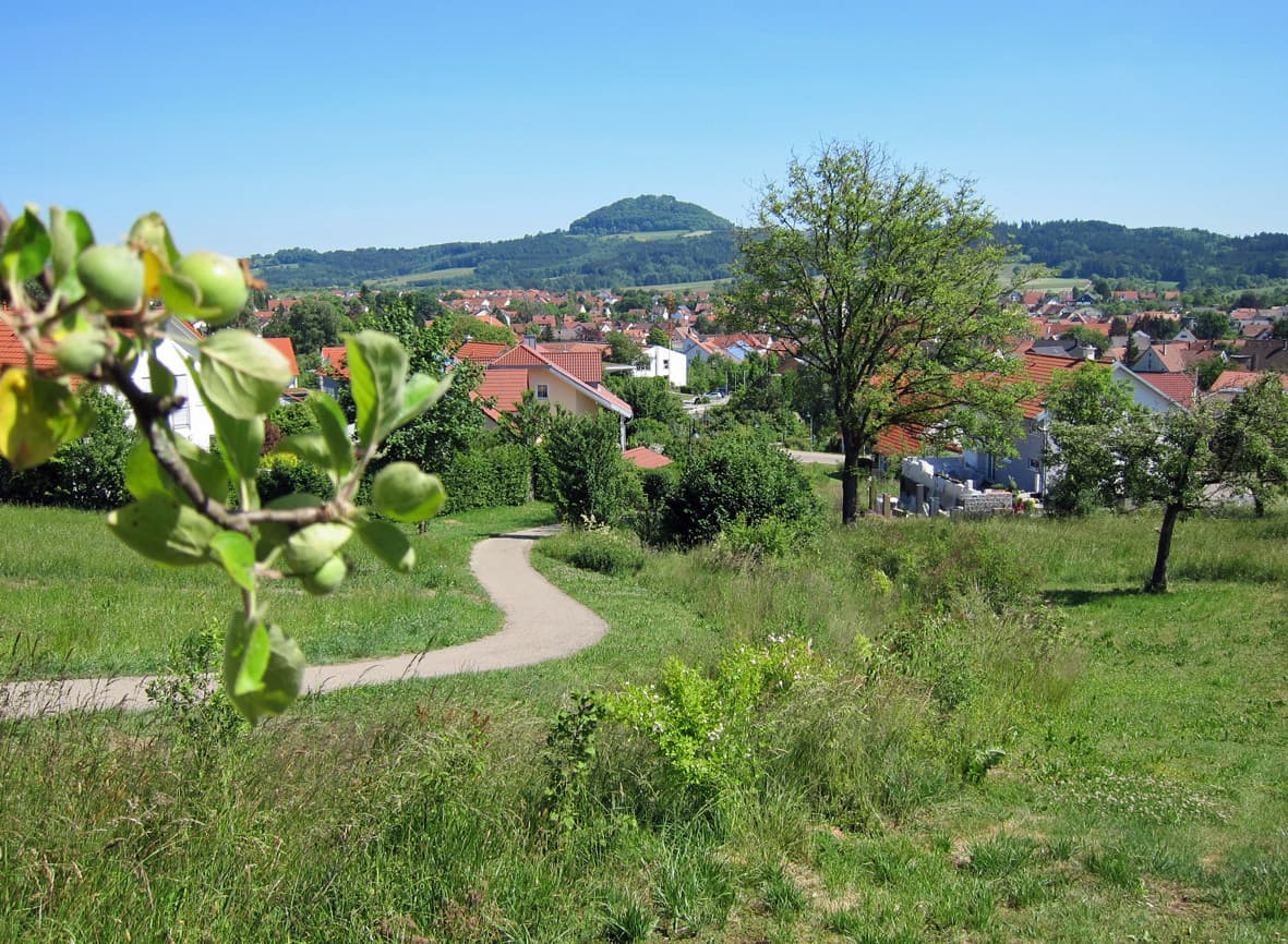 Blick auf Wäschenbeuren in Richtung Hohenstaufen