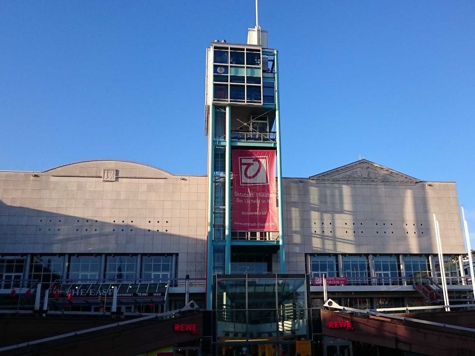 Mannheim, Theater Oststadt, Aussenansicht N 1