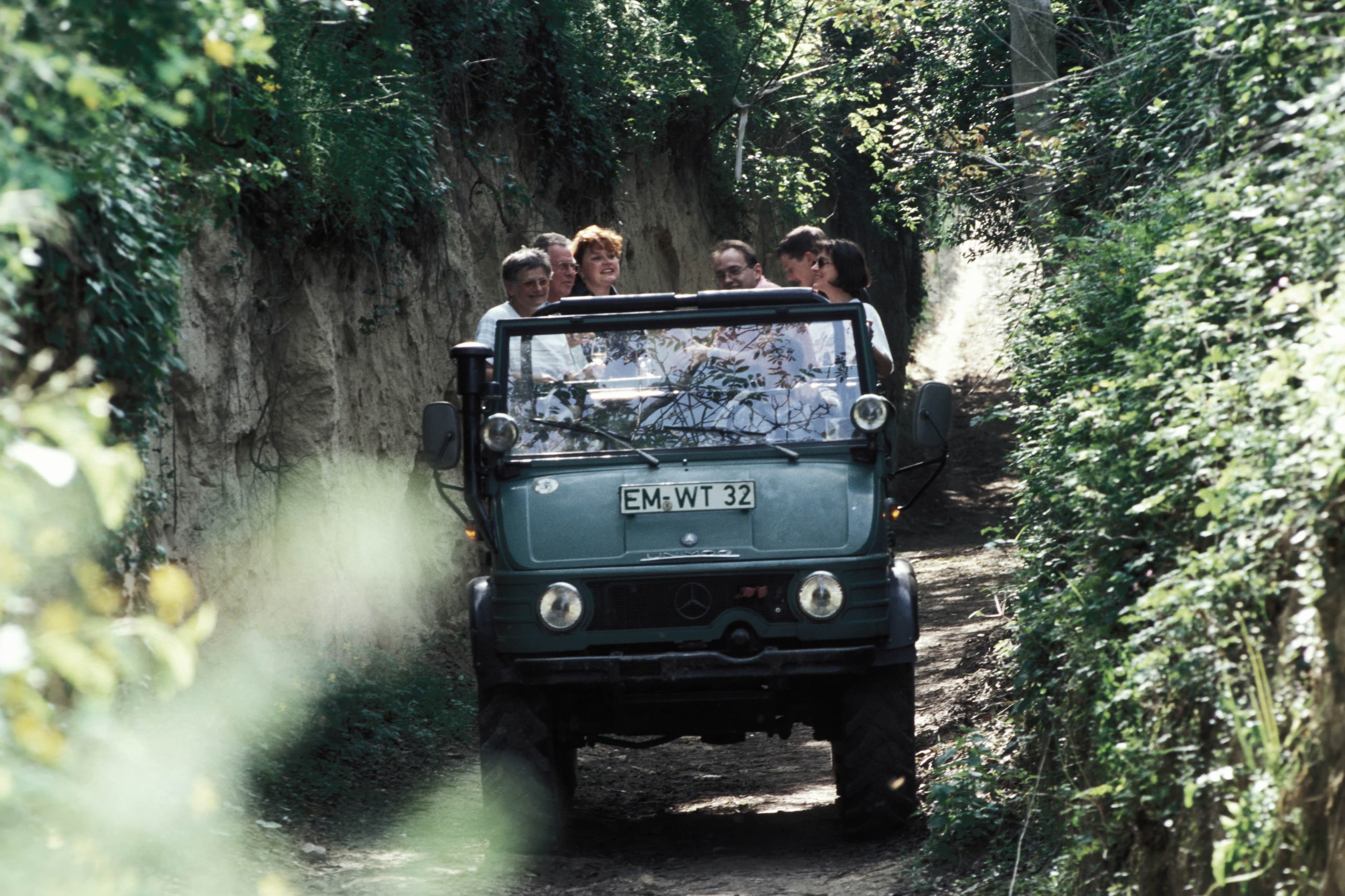 Unimog in Lösshohlgasse