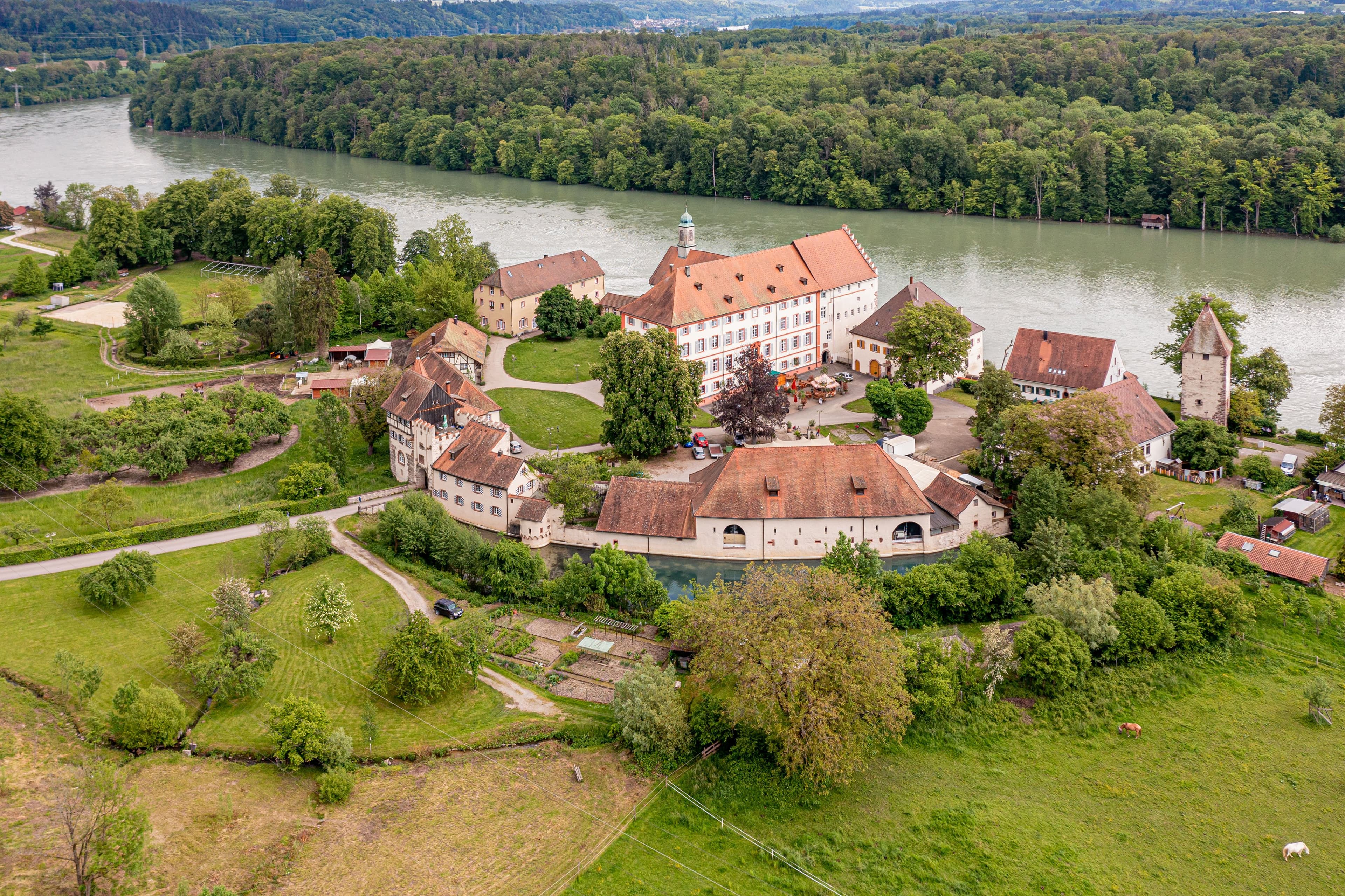 Schloss Beuggen Rheinfelden Luftaufnahme