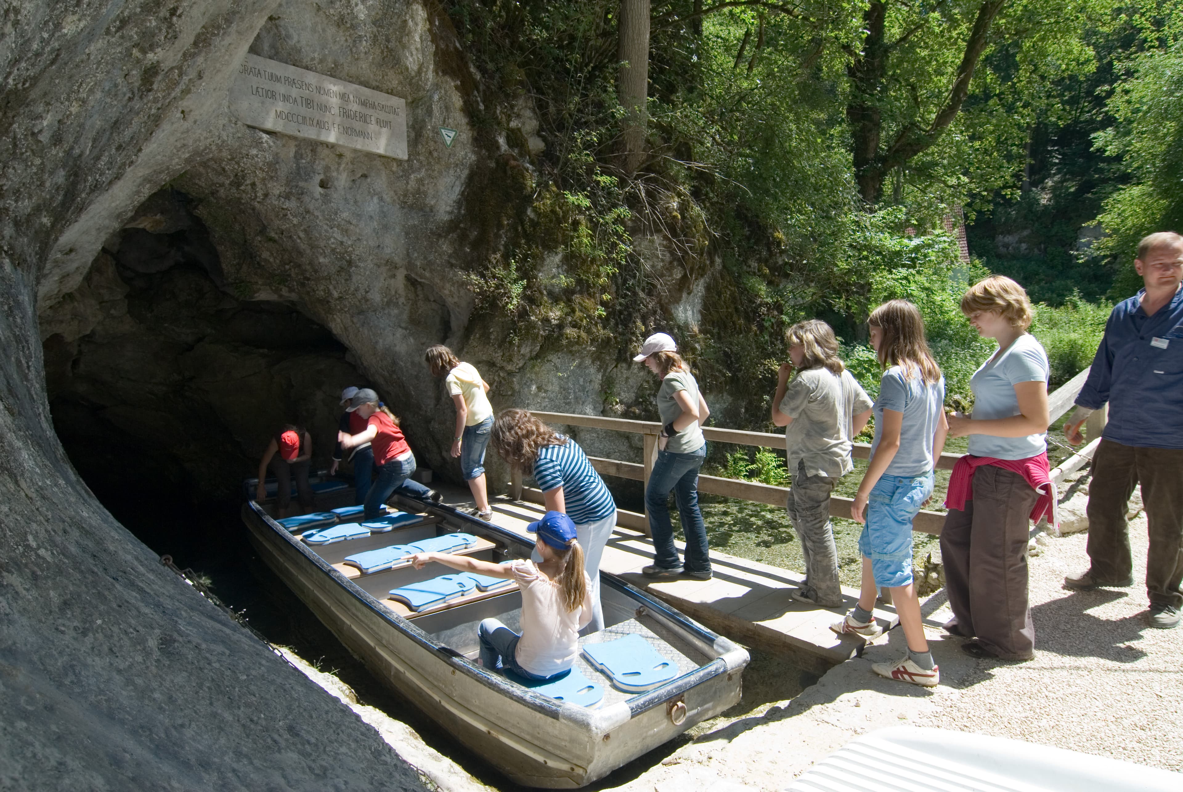 Entrance to the Wimsen Cave